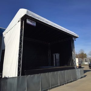 Overdekt podium 8.0m x 5.70m x 5.5m (BxDxH)