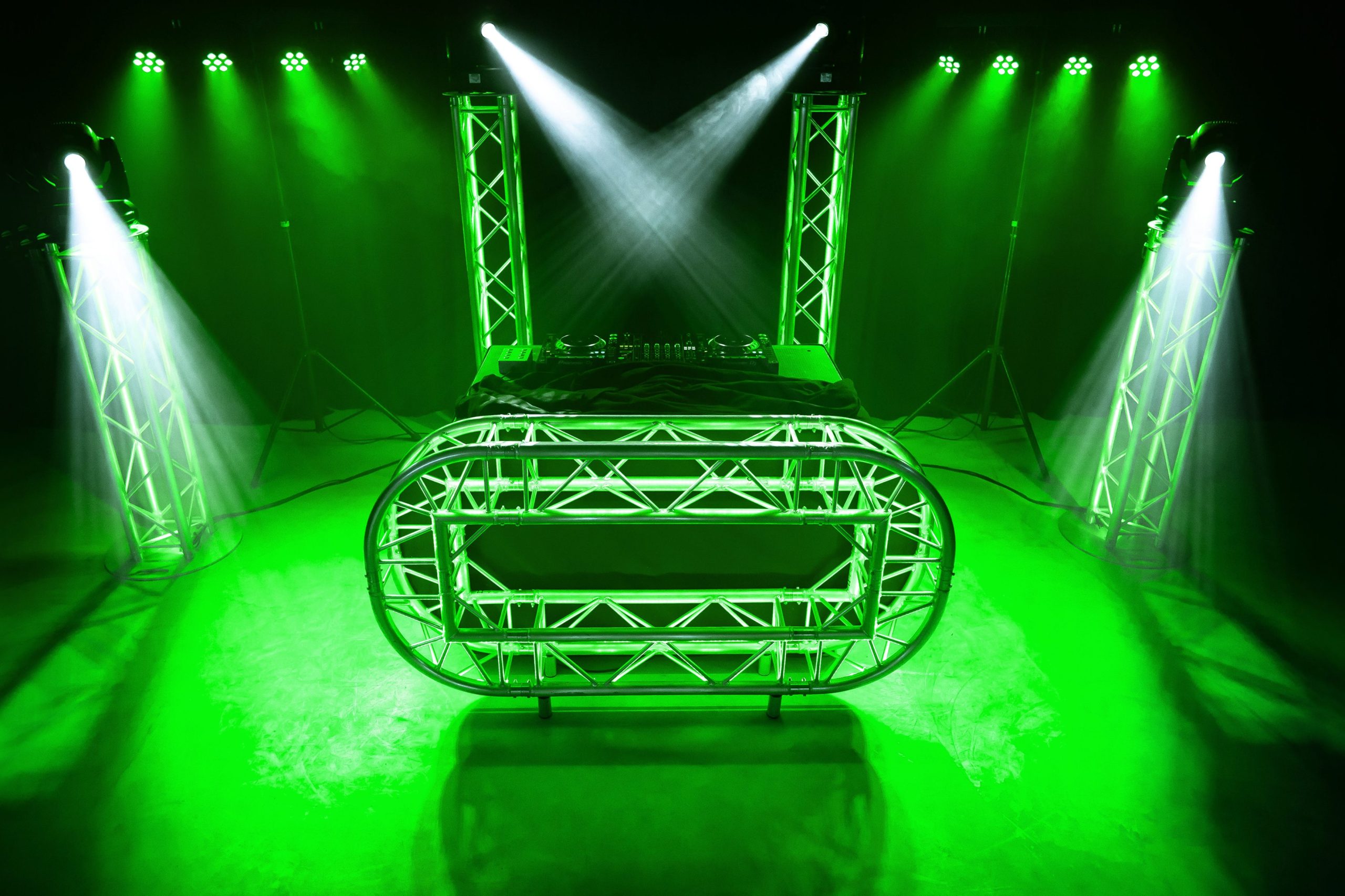 DJ Show Festival in de kleur groen
